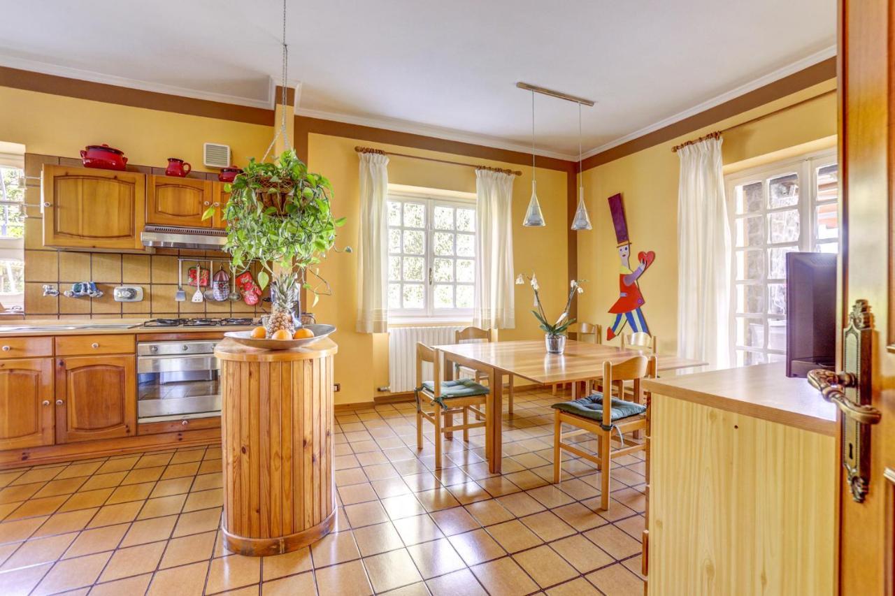 Villa Luce-Casa Vacanza Con Vista Panoramica Mare. Velletri Kültér fotó